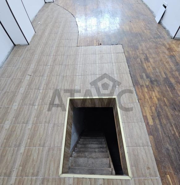 De inchiriat  Magazin Plovdiv , Țentâr , 102 mp | 92272509 - imagine [4]