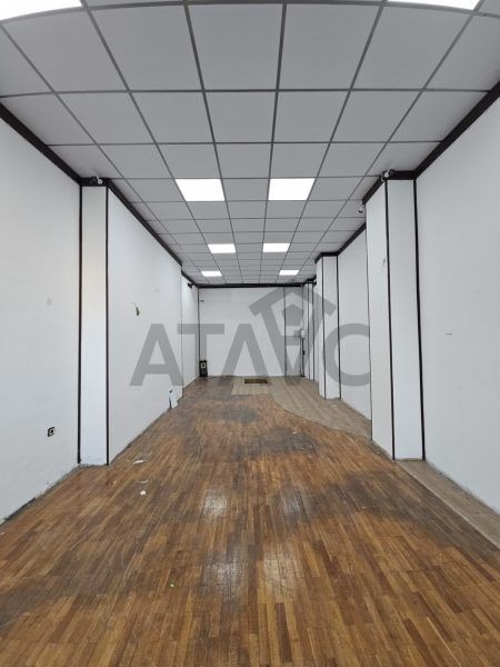 De inchiriat  Magazin Plovdiv , Țentâr , 102 mp | 92272509