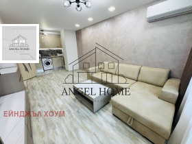 1 quarto Trakiia, Plovdiv