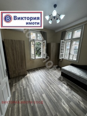 Кућа Центар, Велико Тарново 5