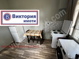 Кућа Центар, Велико Тарново 2