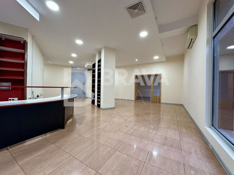 K pronájmu  Kancelář Plovdiv , Centar , 222 m2 | 71287862 - obraz [2]