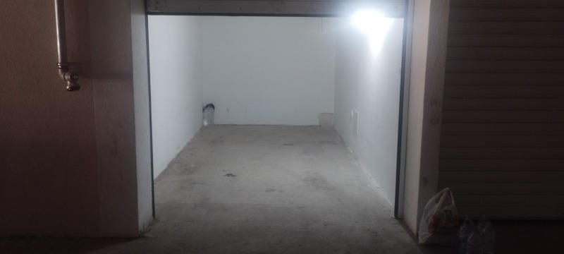 Дава под наем ГАРАЖ, ПАРКОМЯСТО, гр. Стара Загора, Железник - изток, снимка 8 - Гаражи и паркоместа - 52783797