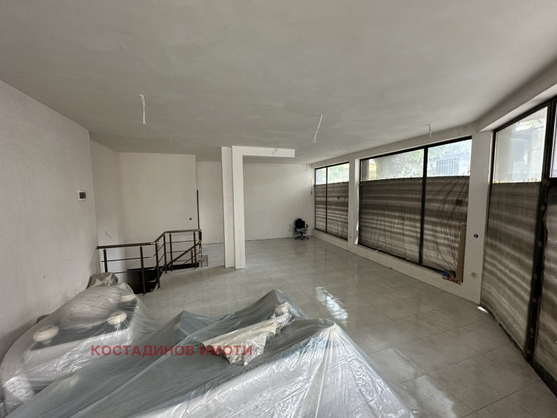 Vuokrattavana  Myymälä Plovdiv , Tsentar , 180 neliömetriä | 96938268 - kuva [5]