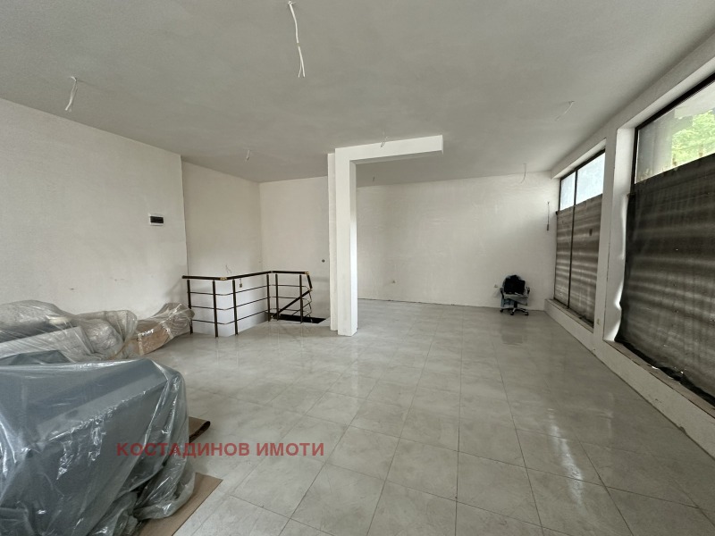 Vuokrattavana  Myymälä Plovdiv , Tsentar , 180 neliömetriä | 96938268 - kuva [3]