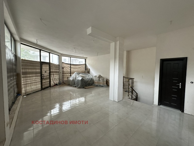 Vuokrattavana  Myymälä Plovdiv , Tsentar , 180 neliömetriä | 96938268 - kuva [2]