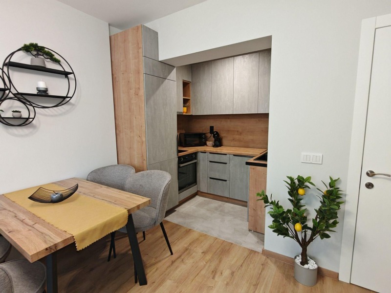 Дава под наем 2-СТАЕН, гр. Варна, Център, снимка 4 - Апартаменти - 53381524