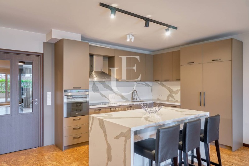 Da affittare  3 camere da letto Sofia , Geo Milev , 305 mq | 78600134 - Immagine [8]