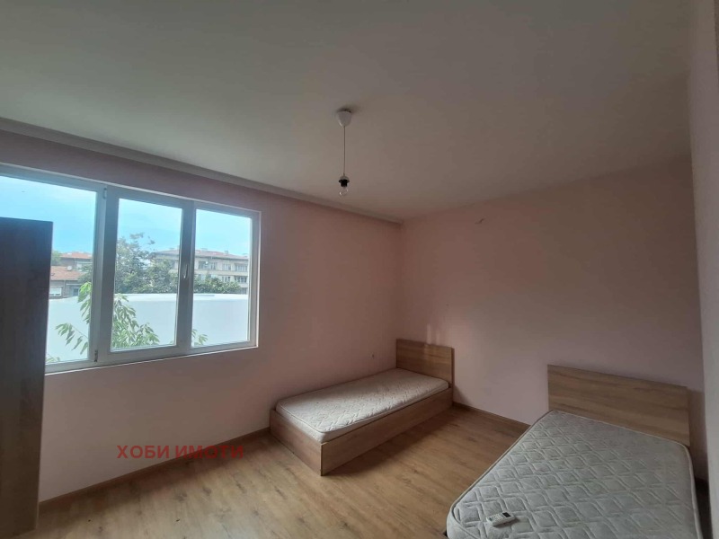 Te huur  2 slaapkamers Plovdiv , Kjutsjuk Parizj , 105 m² | 67458189 - afbeelding [8]