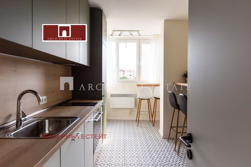 A louer  3 chambres Sofia , Meditsinska akademiya , 83 m² | 57652666