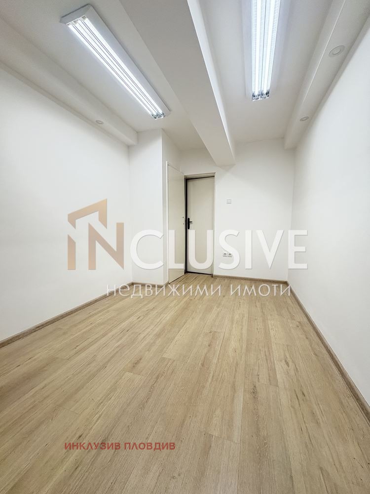Til leje  Butik Plovdiv , Tsentar , 12 kvm | 52501996