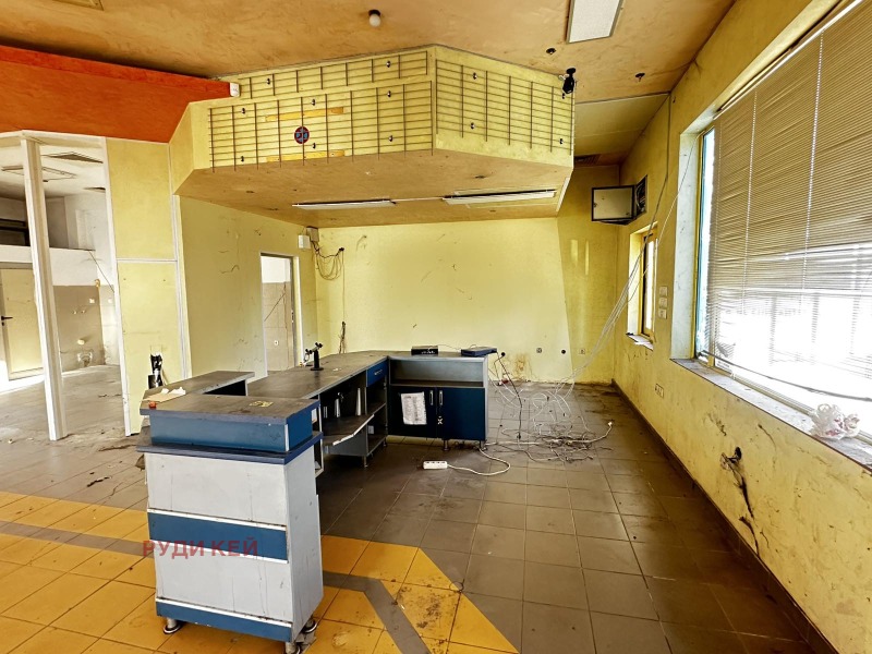 Дава под наем ЗАВЕДЕНИЕ, гр. Варна, Възраждане 1, снимка 2 - Заведения - 52811430