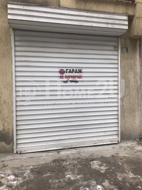 Garage Kolhozen pazar, Varna 2