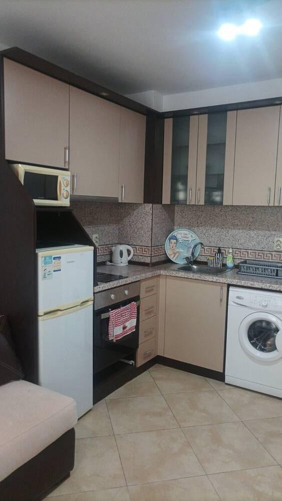 Te huur  2 slaapkamers Burgas , Sarafovo , 70 m² | 80215177