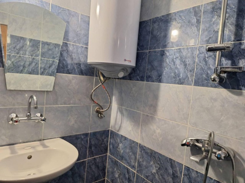 K pronájmu  1 ložnice Burgas , Vazraždane , 64 m2 | 92184897 - obraz [4]