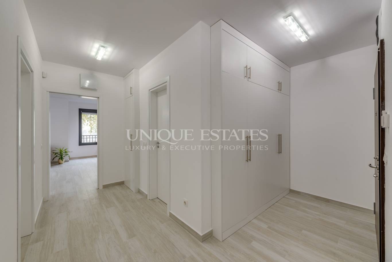 Дава под наем 3-СТАЕН, гр. София, Лозенец, снимка 5 - Апартаменти - 53962154