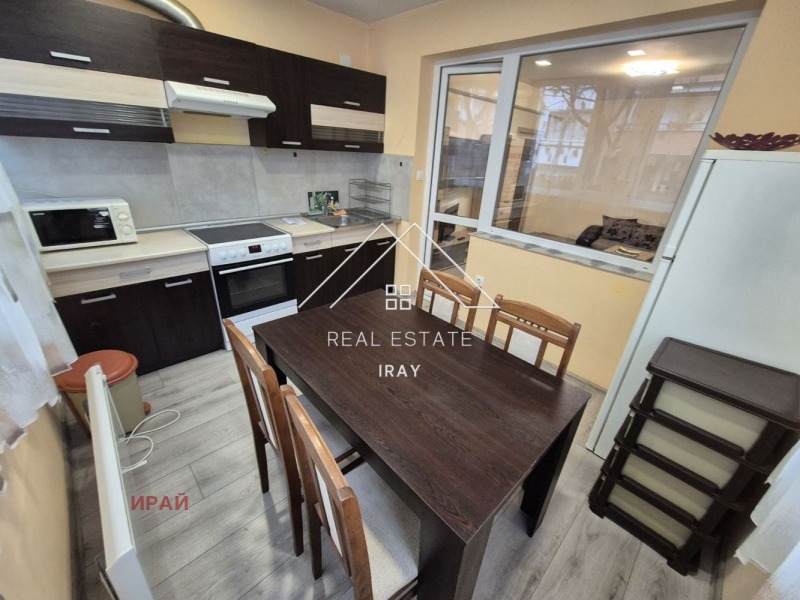 Kiadó  2 hálószobás Stara Zagora , Centar , 80 négyzetméter | 58164701