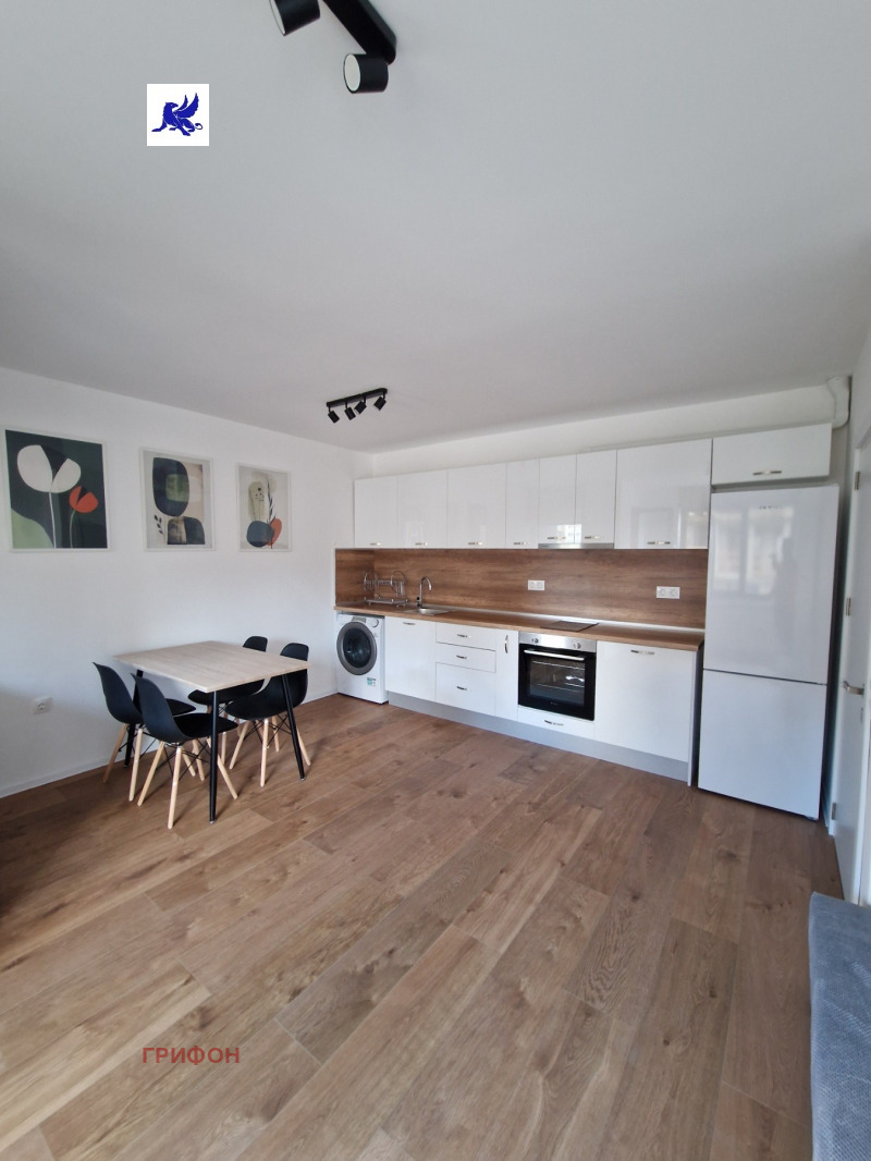 Zu vermieten  1 Schlafzimmer Sofia , Mladost 3 , 65 qm | 49183555