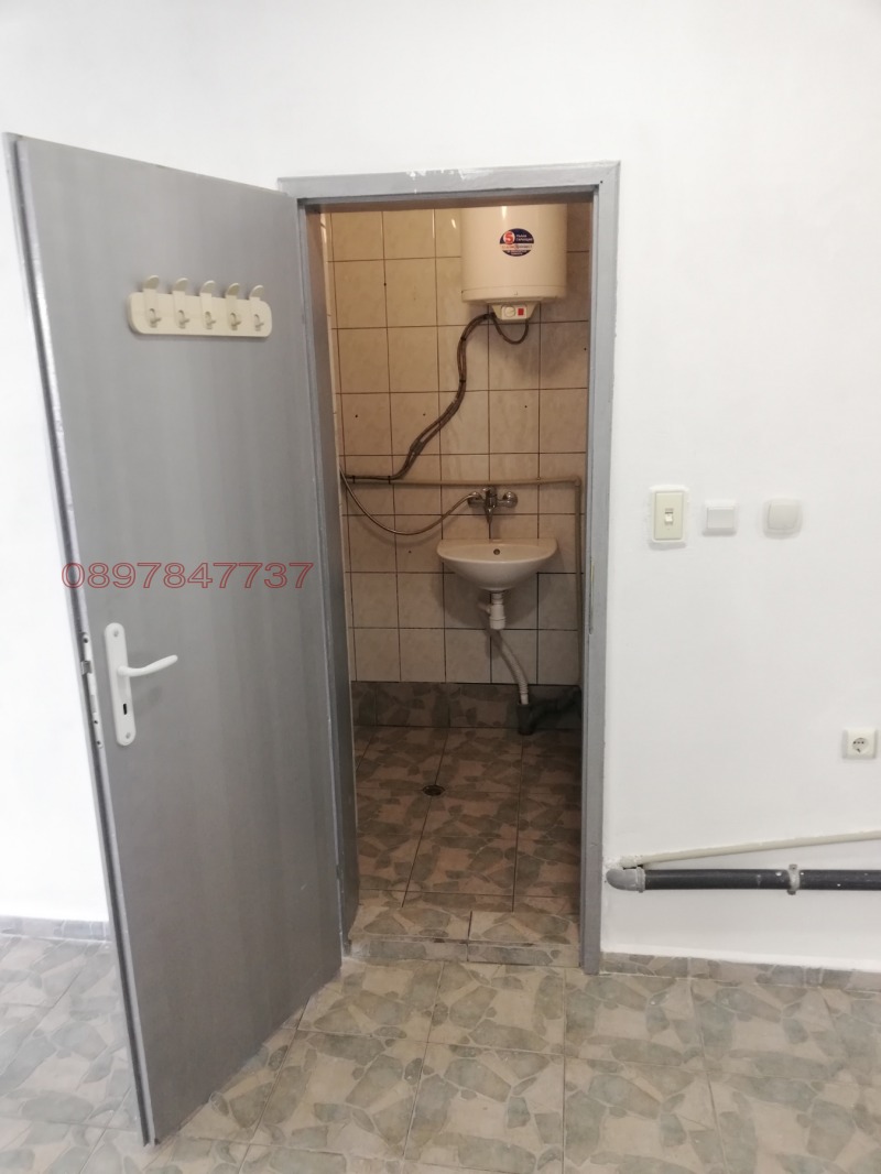 Дава под наем  Етаж от къща град Варна , Колхозен пазар , 40 кв.м | 41017653 - изображение [7]