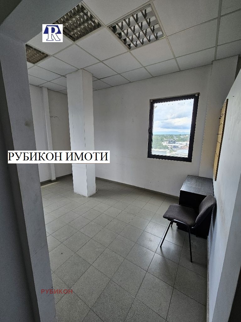 Da affittare  Magazzinaggio Plovdiv , Industrialna zona - Sever , 250 mq | 24586735 - Immagine [2]