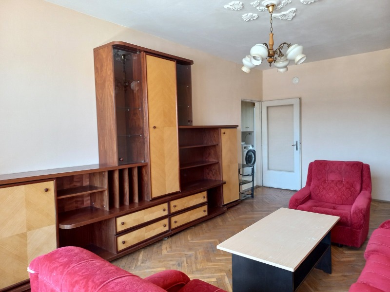 Дава под нем  2-стаен, град София, Младост 4 •  600 EUR • ID 67998182 — holmes.bg - [1] 