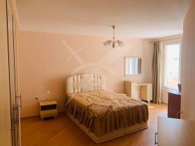3-стаен град Варна, Базар Левски 4