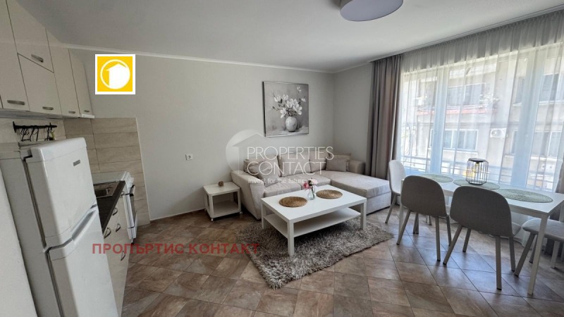 Da affittare  Studio Burgas , Slavejkov , 68 mq | 75096866