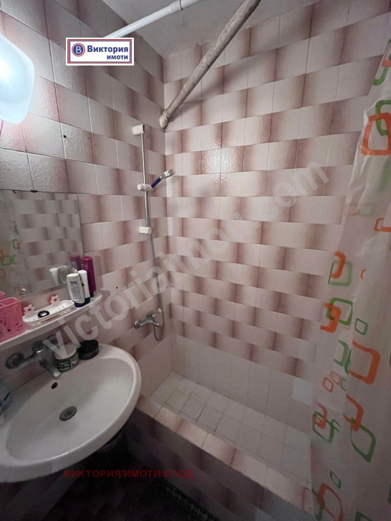 Дава под наем 2-СТАЕН, гр. Велико Търново, Колю Фичето, снимка 4 - Апартаменти - 52443672