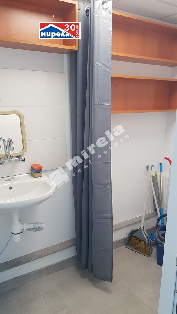 Дава под наем ОФИС, гр. Велико Търново, Център, снимка 4 - Офиси - 52302436