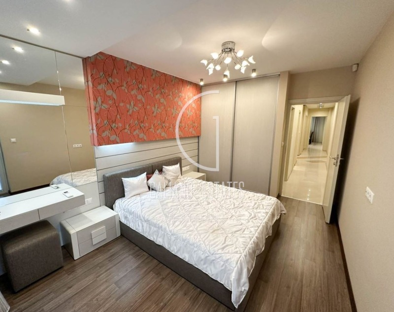 Издаје се  3 спаваће собе Софија , Борово , 145 м2 | 81376063 - слика [10]