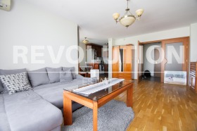 1 quarto Mladost 1, Sofia