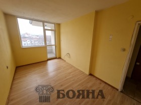 Дава под наем 2-стаен град Русе Център - [1] 
