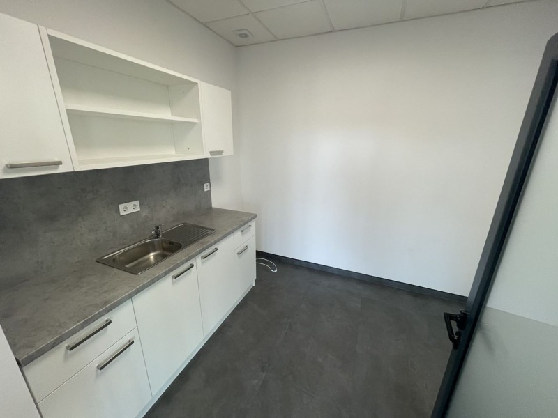 Para alugar  Escritório Sofia , Centar , 209 m² | 25860128 - imagem [7]