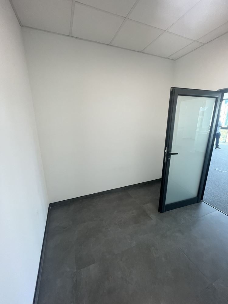 Para alugar  Escritório Sofia , Centar , 209 m² | 25860128 - imagem [10]