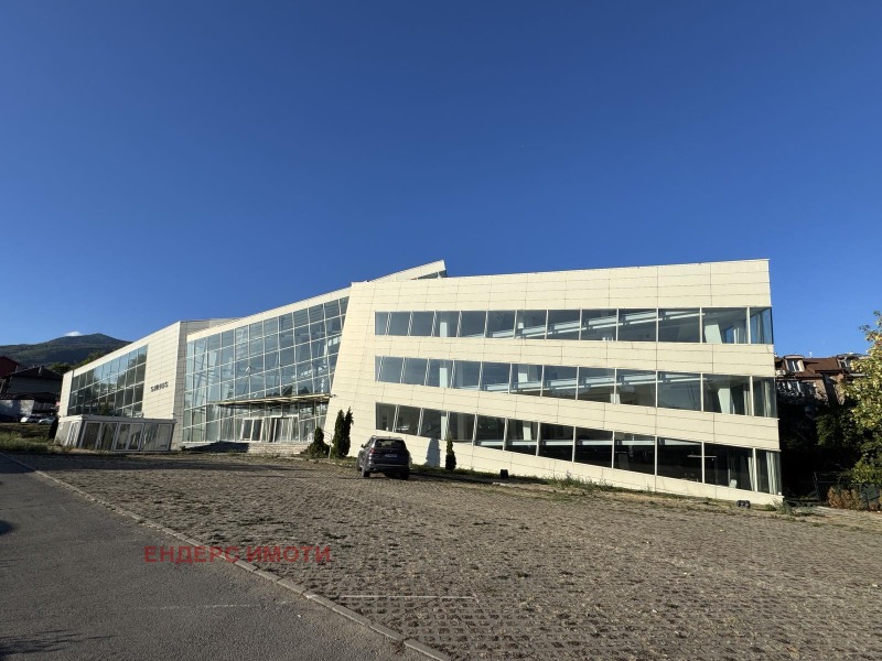 Дава под Наем МАГАЗИН в град София, м-т Гърдова глава - 946 кв.м / 7 568 € » 14 801.72 лв., ЕНДЕРС ИМОТИ
