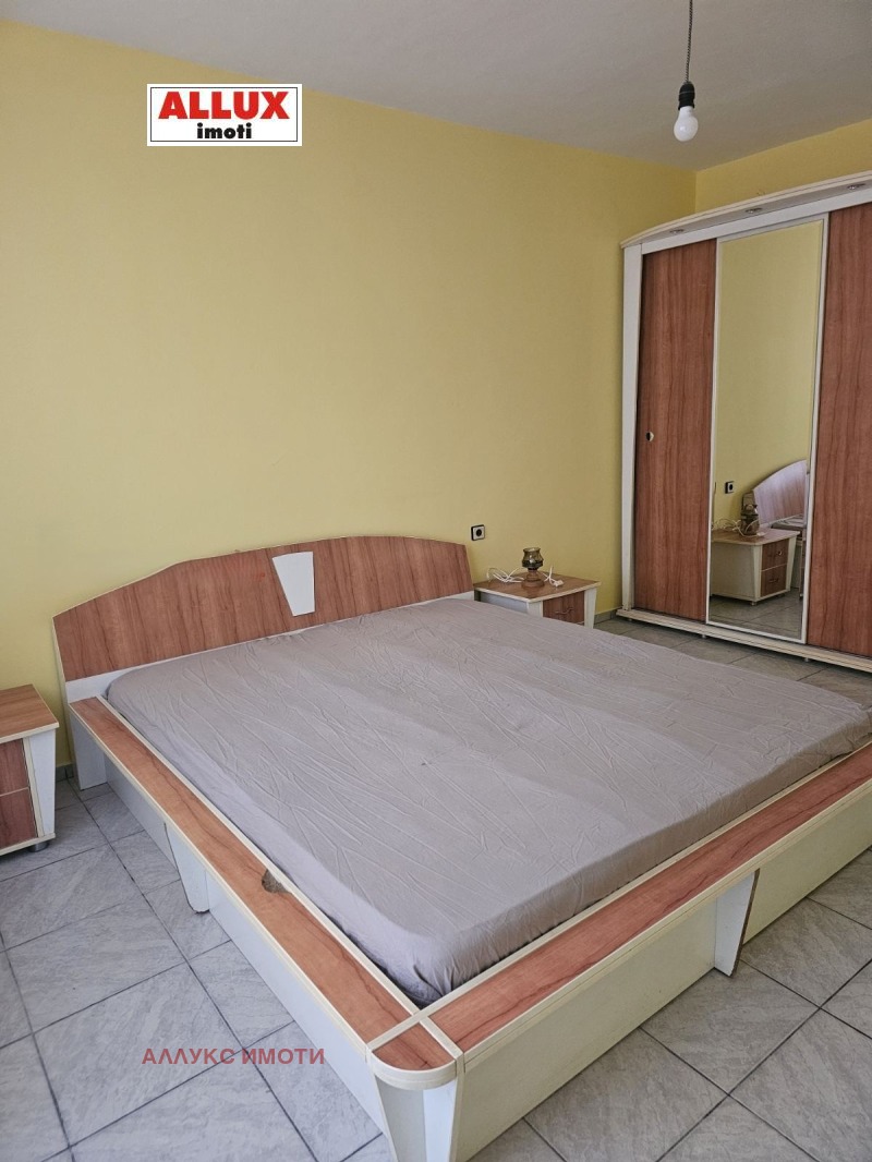 Дава под Наем 4-СТАЕН в град Русе, Широк център - 120 кв.м / При запитване, АЛЛУКС ИМОТИ