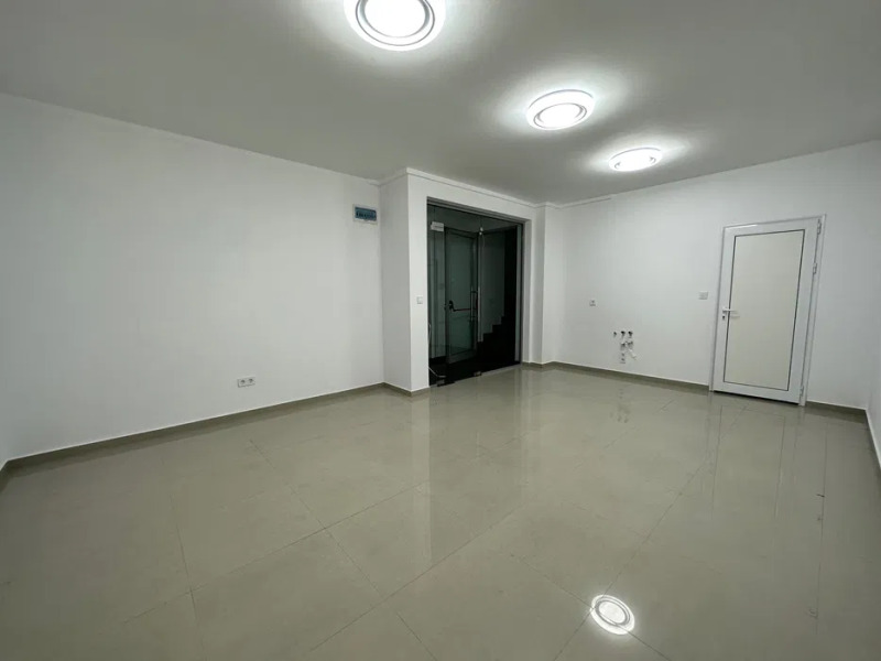 For Rent  Shop Veliko Tarnovo , Tsentar , 25 sq.m | 34798754 - image [4]