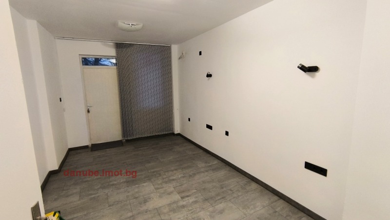 Kiadó  Üzlet Ruse , Centar , 50 négyzetméter | 36968785 - kép [6]