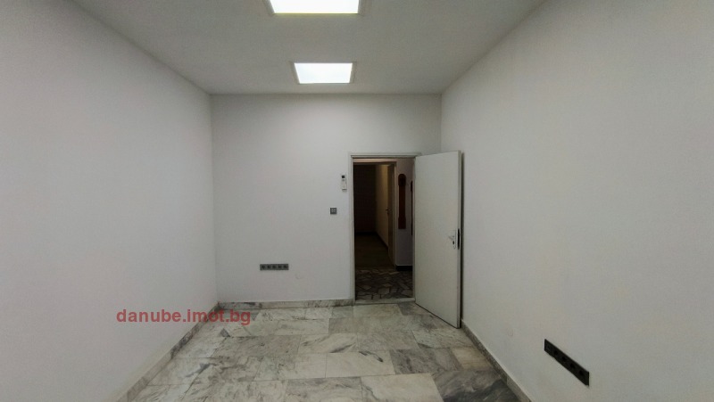 Kiadó  Üzlet Ruse , Centar , 50 négyzetméter | 36968785 - kép [2]