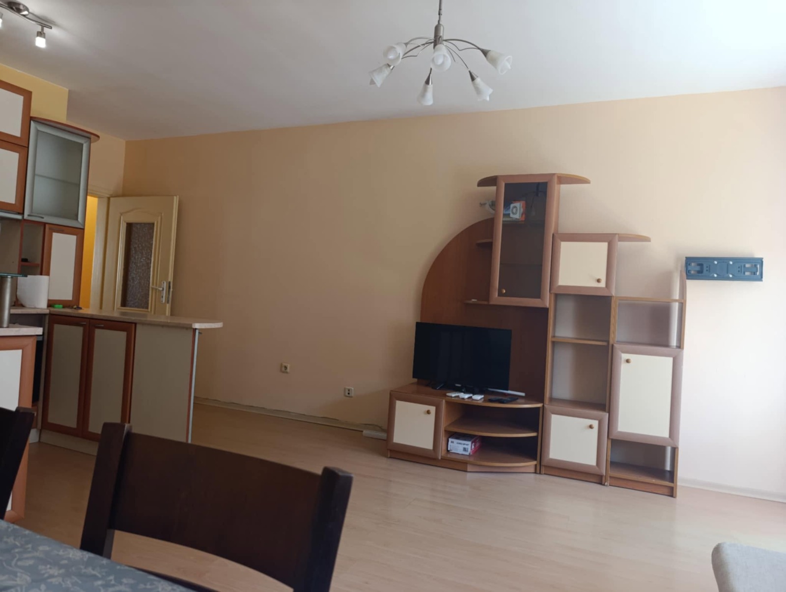 Дава под наем 4-СТАЕН, гр. Варна, Левски 1, снимка 7 - Апартаменти - 56263911