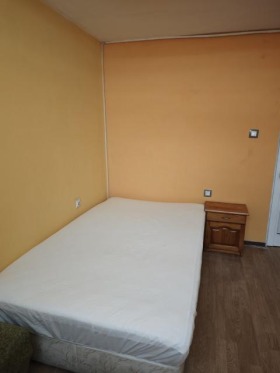 Huone Zona B-5, Sofia