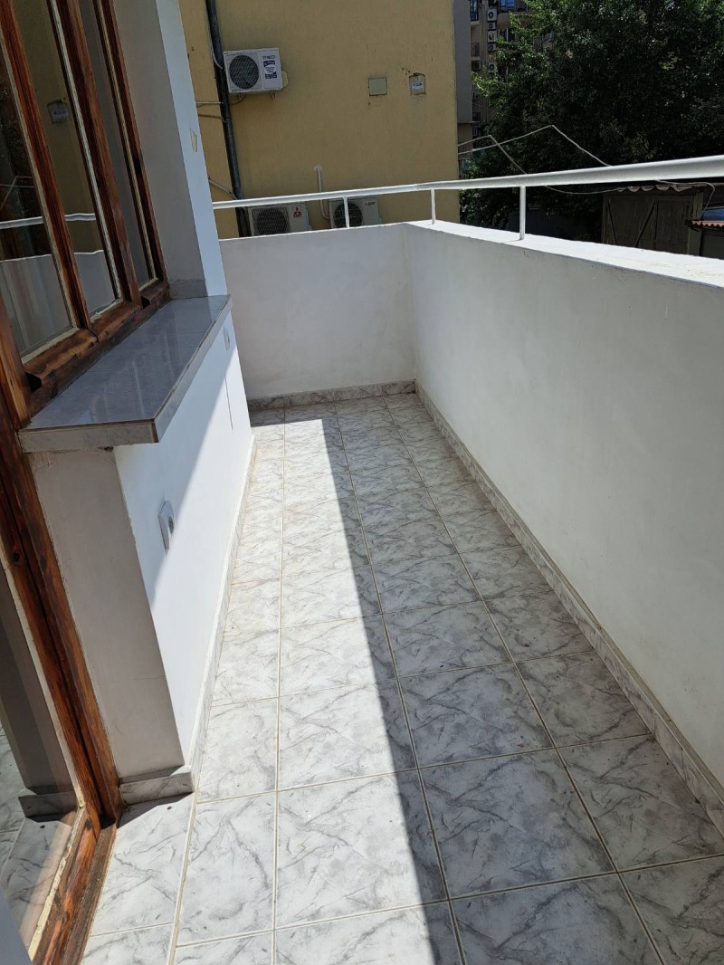 De inchiriat  1 dormitor Burgas , Țentâr , 50 mp | 41977794 - imagine [6]