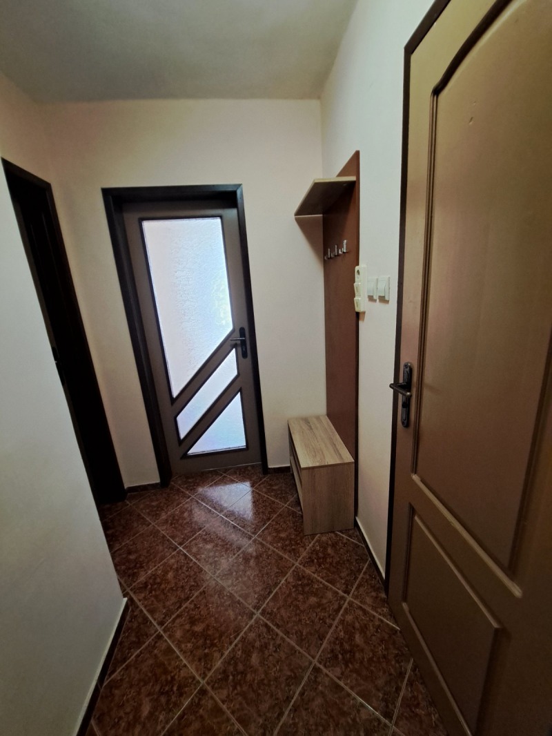 De inchiriat  1 dormitor Burgas , Țentâr , 50 mp | 41977794 - imagine [8]