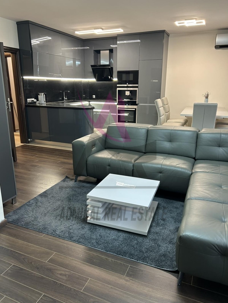 Zu vermieten  2 Schlafzimmer Warna , Okraschna bolniza-Generali , 106 qm | 57138033