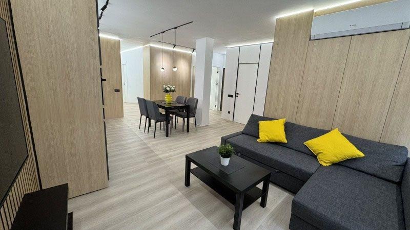 För uthyrning  3 sovrum Sofia , Centar , 130 kvm | 89714248