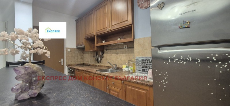 Дава под наем 3-СТАЕН, гр. София, Център, снимка 3 - Апартаменти - 52574227