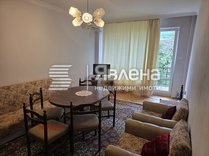 Vuokrattavana  3 makuuhuonetta Sofia , Borovo , 100 neliömetriä | 16908203 - kuva [2]