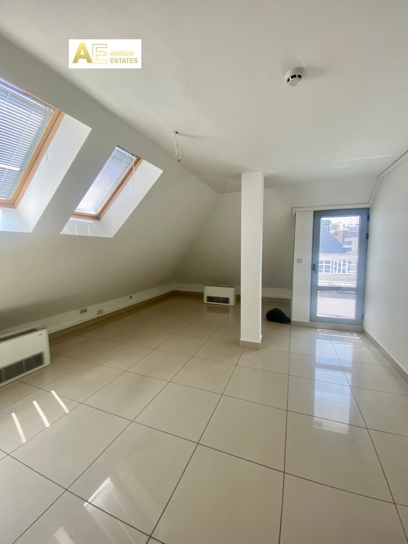 De inchiriat  Birou Sofia , Țentâr , 200 mp | 34785285 - imagine [8]