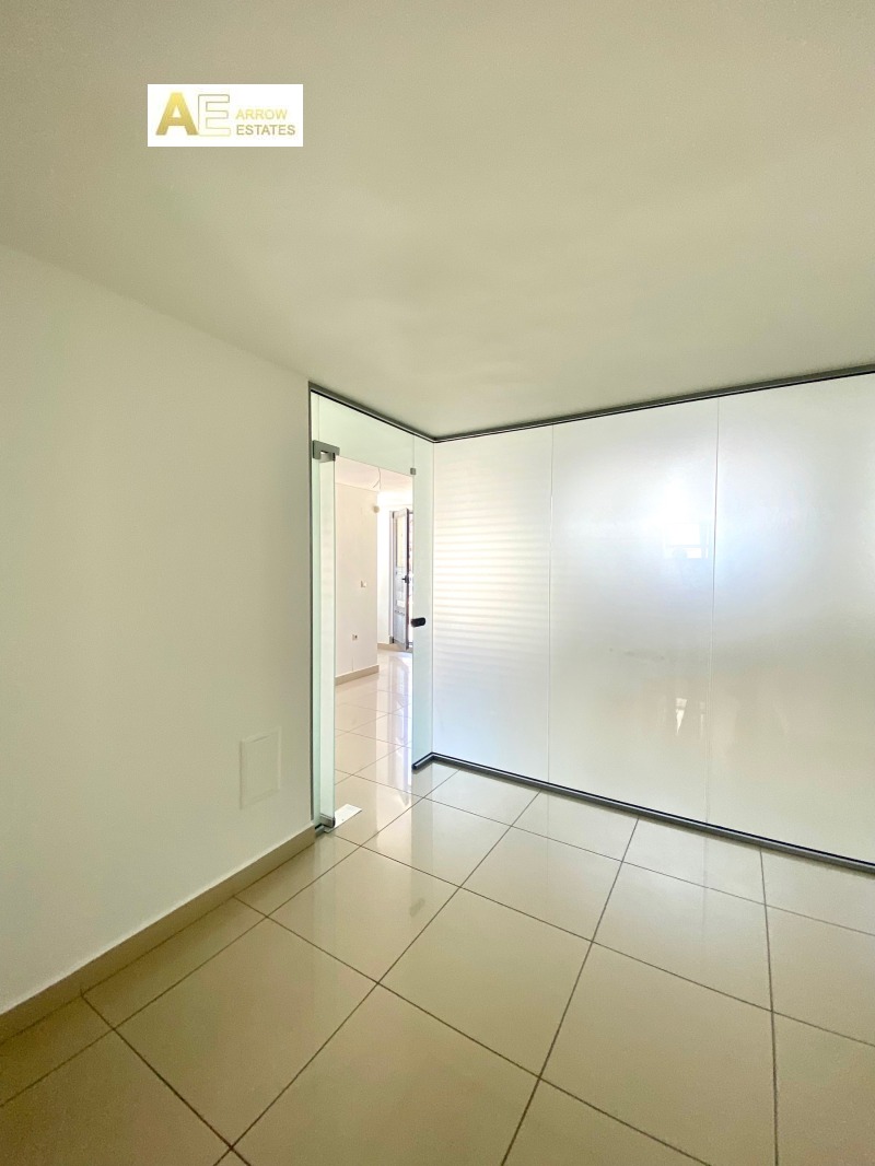 De inchiriat  Birou Sofia , Țentâr , 200 mp | 34785285 - imagine [5]