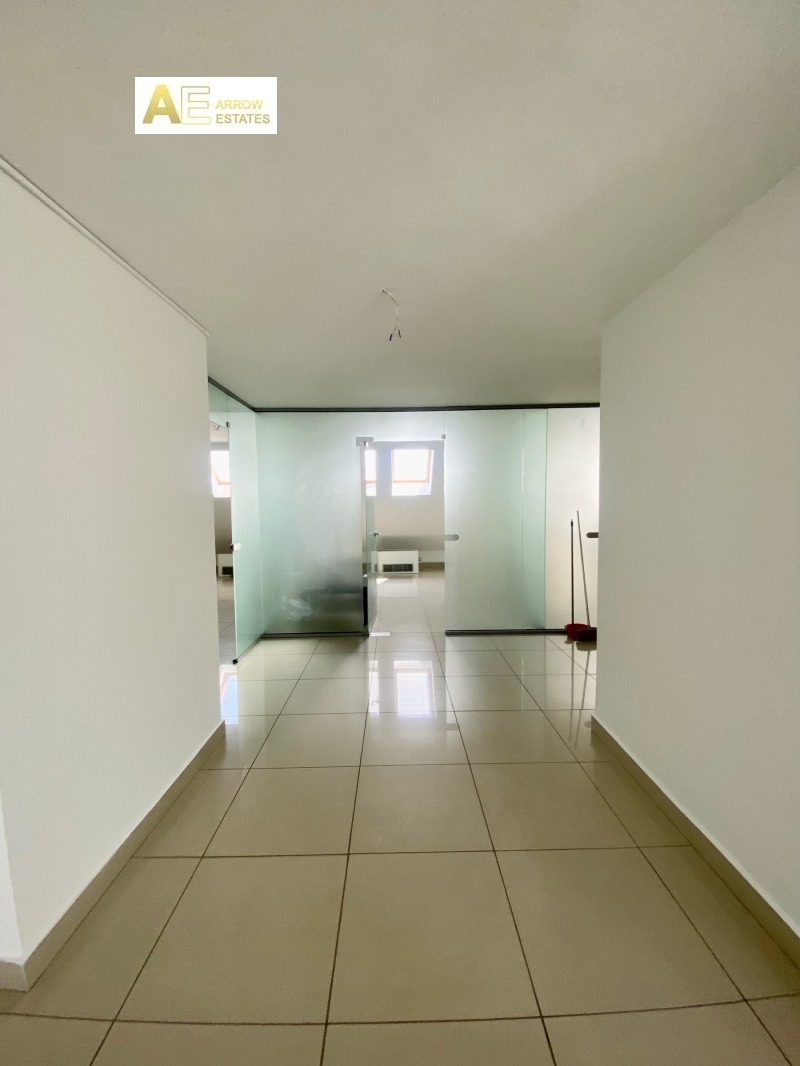 De inchiriat  Birou Sofia , Țentâr , 200 mp | 34785285 - imagine [3]